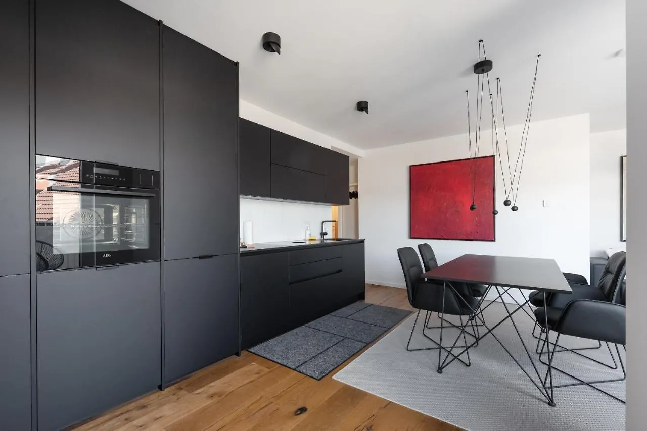 Stylisches Apartment In Zentraler Gruenruhelage Mit Garagenplatz Vienna