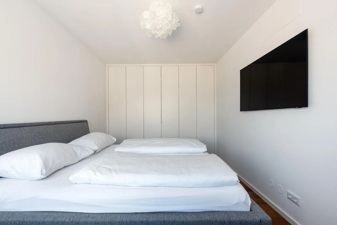 Stylisches Apartment In Zentraler Gruenruhelage Mit Garagenplatz Vienna