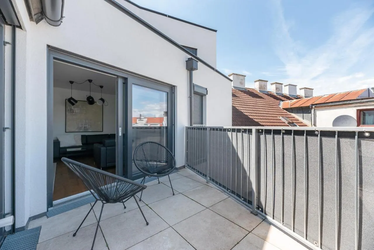 Stylisches Apartment In Zentraler Gruenruhelage Mit Garagenplatz Vienna 0*,  Austria
