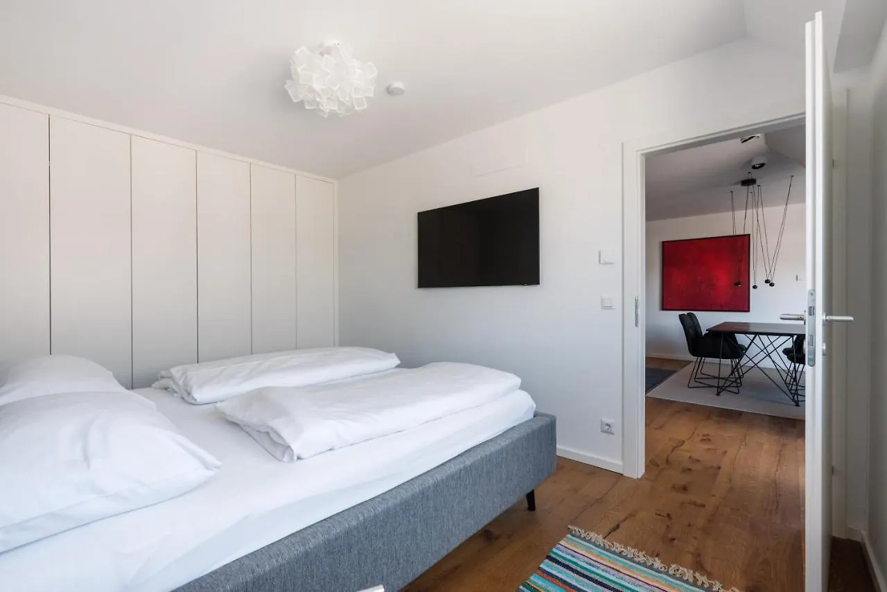 Stylisches Apartment In Zentraler Gruenruhelage Mit Garagenplatz Vienna